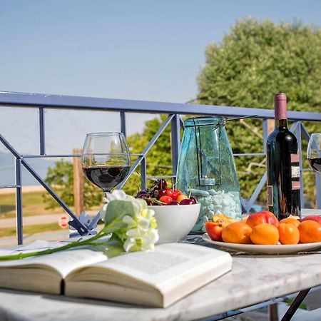 Golden Suites Ofrínion 외부 사진