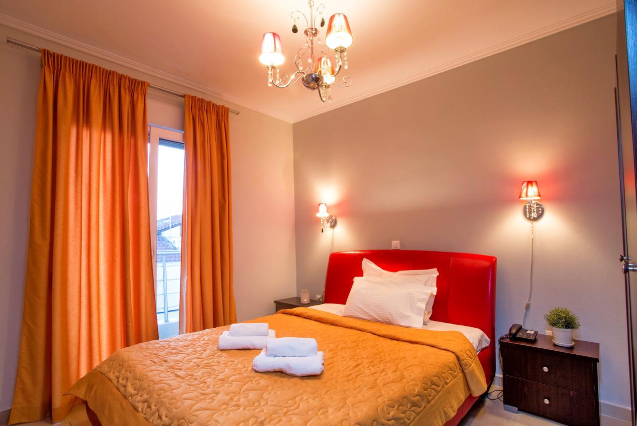 Golden Suites Ofrínion 외부 사진