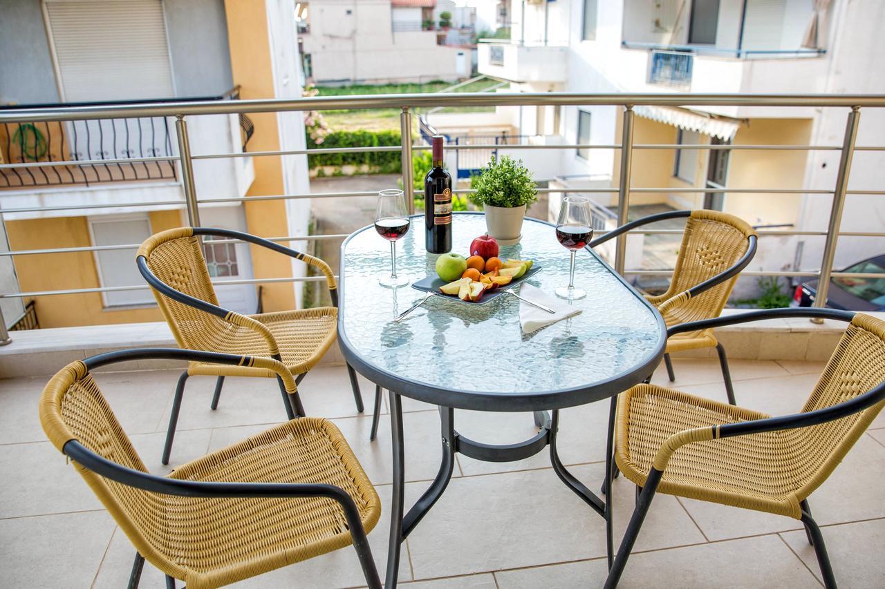 Golden Suites Ofrínion 외부 사진