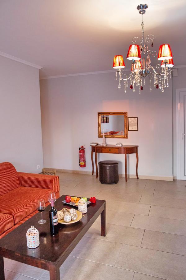 Golden Suites Ofrínion 외부 사진