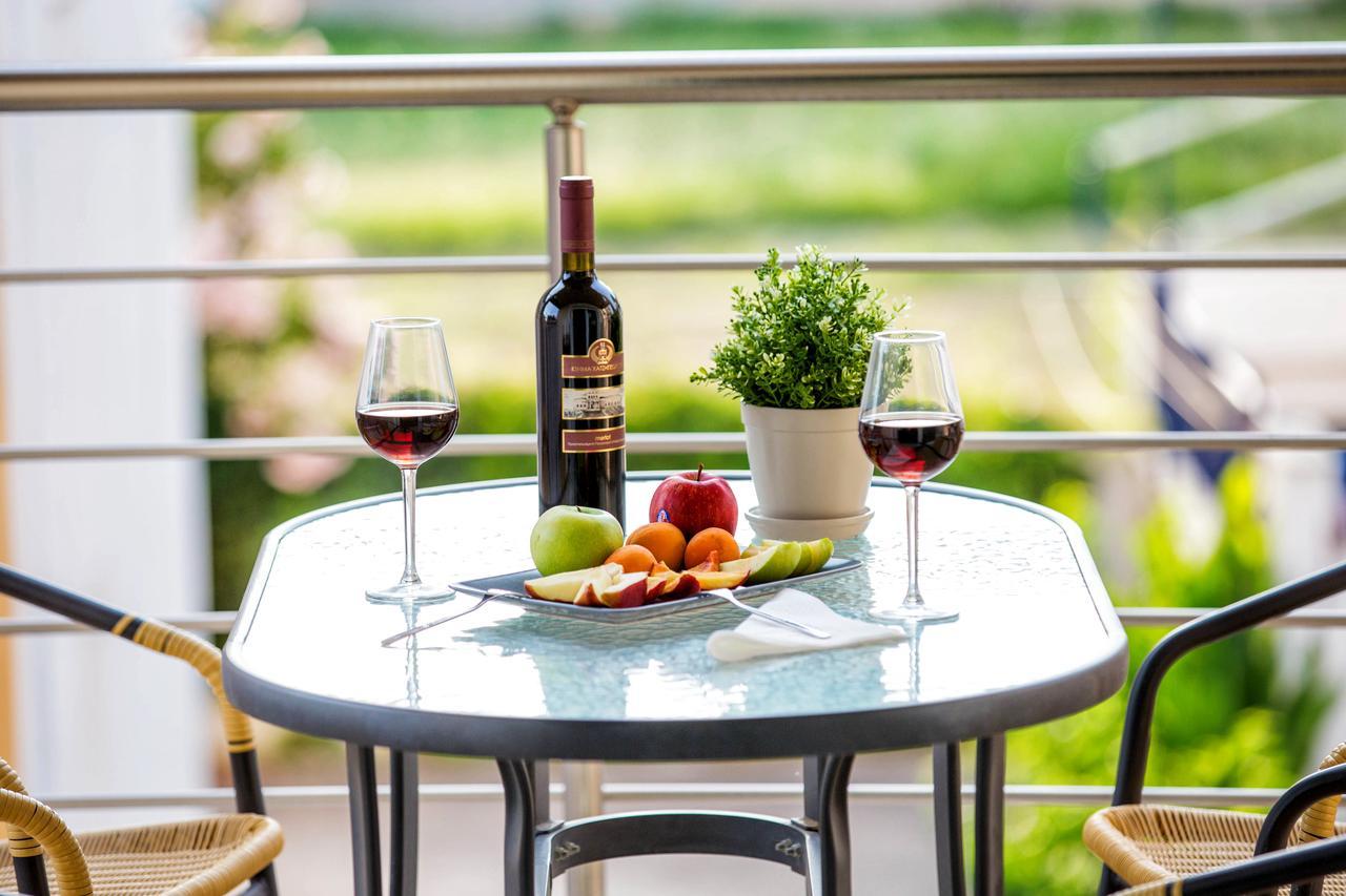 Golden Suites Ofrínion 외부 사진