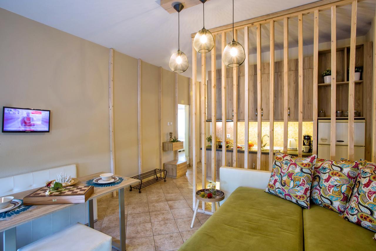 Golden Suites Ofrínion 외부 사진