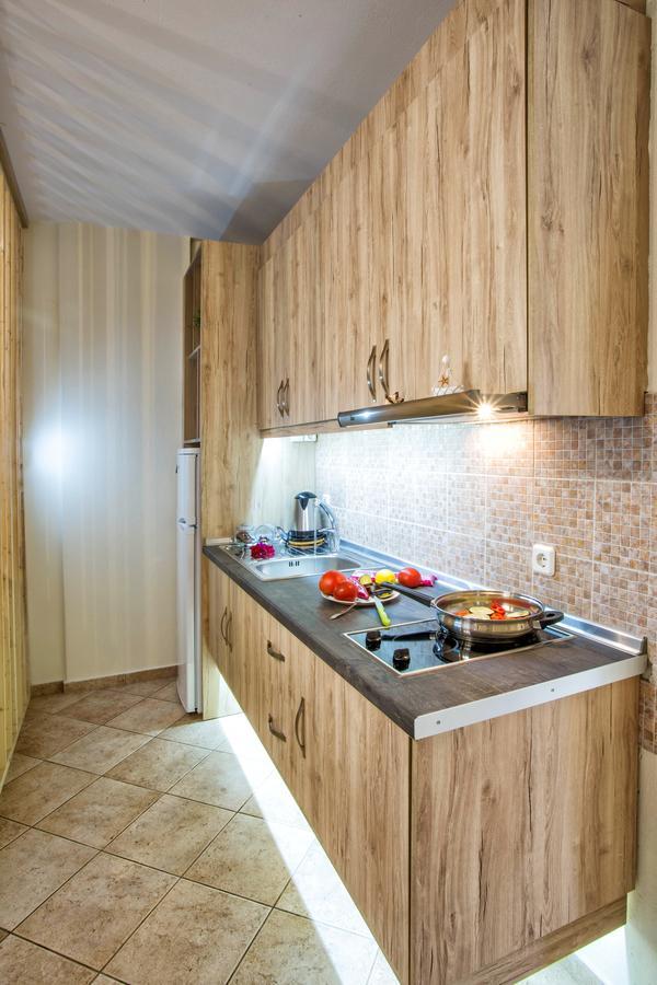 Golden Suites Ofrínion 외부 사진
