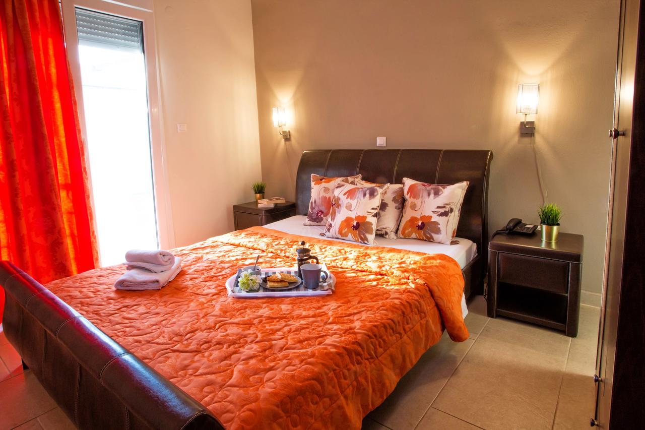 Golden Suites Ofrínion 외부 사진