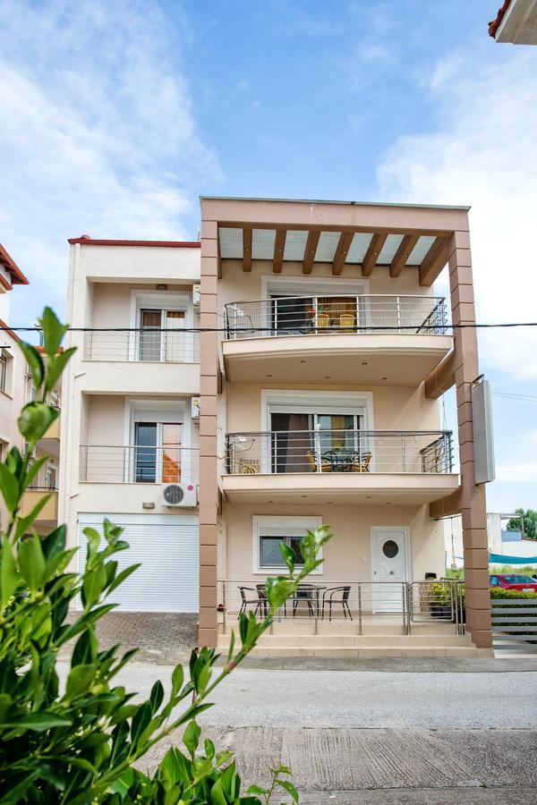 Golden Suites Ofrínion 외부 사진
